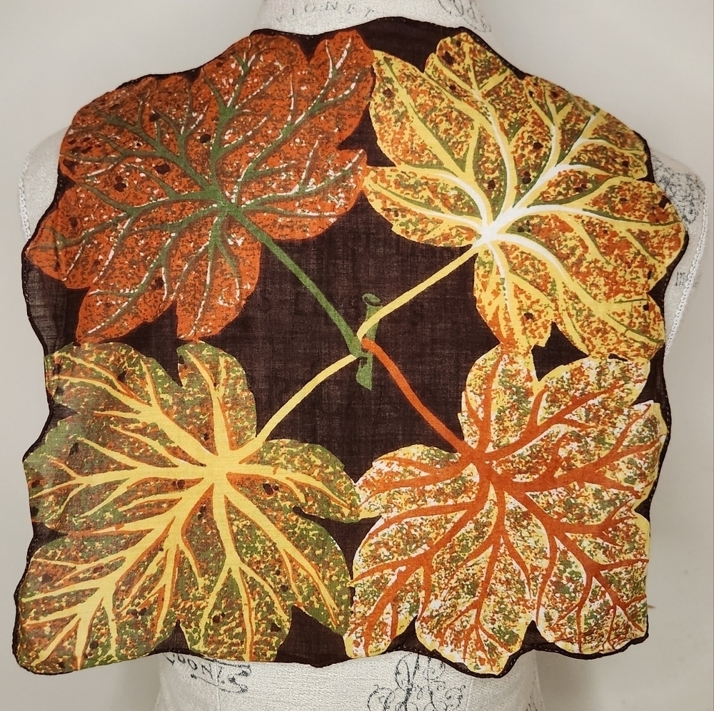Men's 70s pocket square kerchief